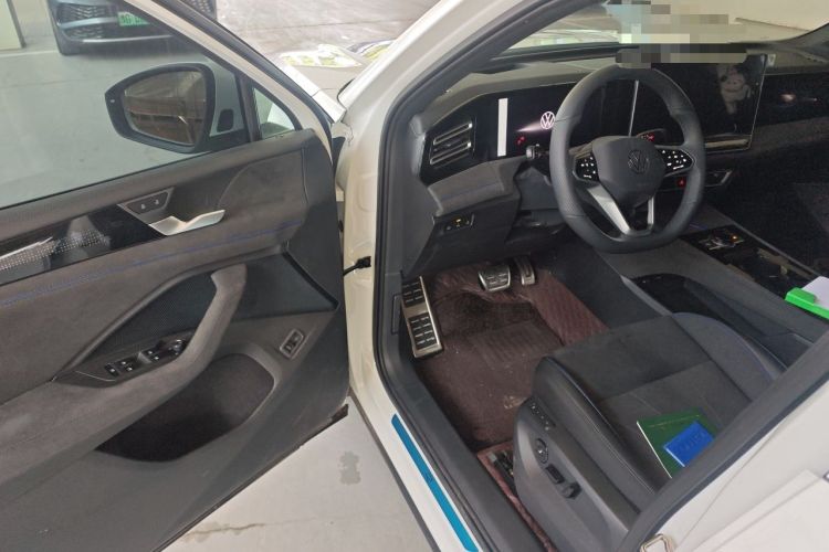 Used Volkswagen Tiguan L 2025 PRO 380TSI Four-Wheel Drive R-Line Prestige Edition Driver Seat