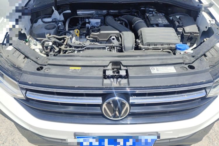 Used Volkswagen Tiguan L 2025 Model, Outstanding Version, 300TSI Automatic Two-Wheel Drive Longteng Edition Engine Bay