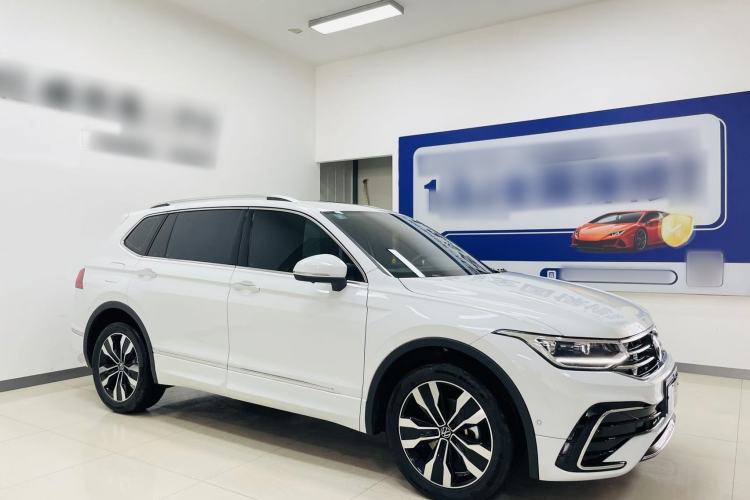 Used Volkswagen Tiguan L 2025 Model Outstanding Version 330TSI Automatic Two-Wheel Drive R-Line Longyao Edition Exterior 2