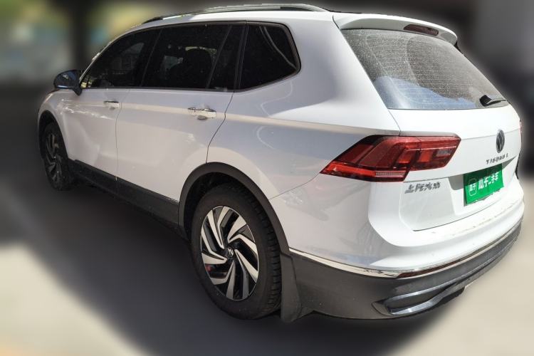 Used Volkswagen Tiguan L 2025 Model, Outstanding Version, 300TSI Automatic Two-Wheel Drive Longteng Edition Exterior 2