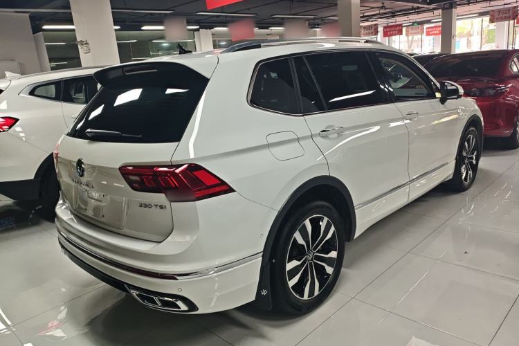 Used Volkswagen Tiguan L 2025 Model Outstanding Version 330TSI Automatic Two-Wheel Drive R-Line Longyao Edition Exterior 4
