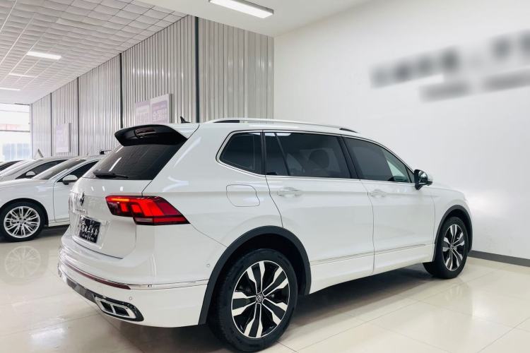Used Volkswagen Tiguan L 2025 Model Outstanding Version 330TSI Automatic Two-Wheel Drive R-Line Longyao Edition Exterior 5