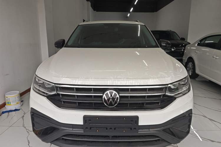 Used Volkswagen Tiguan L 2025 Model, Outstanding Version, 300TSI Automatic Two-Wheel Drive Longteng Edition Front