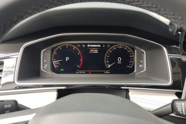 Used Volkswagen Tiguan L 2025 Model, Outstanding Version, 300TSI Automatic Two-Wheel Drive Longteng Edition Instrument Cluster