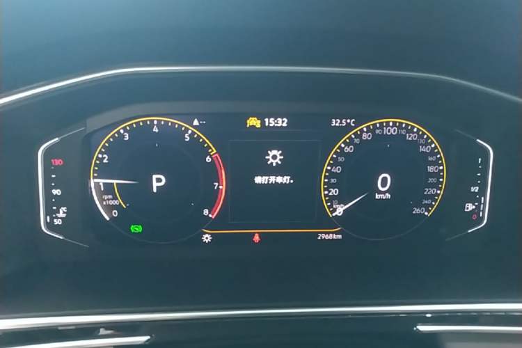 Used Volkswagen Tiguan L 2025 Model, Outstanding Version, 300TSI Automatic Two-Wheel Drive Longteng Edition Instrument Cluster