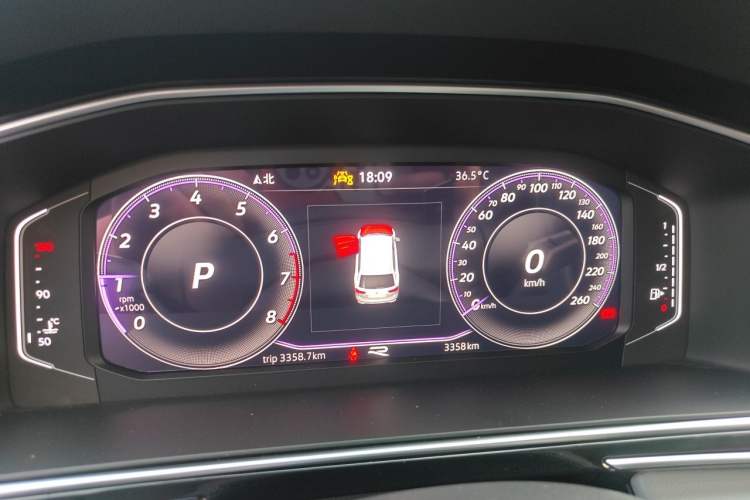 Used Volkswagen Tiguan L 2025 Model, Outstanding Version, 300TSI Automatic Two-Wheel Drive Longteng Edition Instrument Cluster
