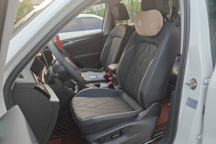 Used Volkswagen Tiguan L 2025 Model, Outstanding Version, 300TSI Automatic Two-Wheel Drive Longteng Edition Left Front Seat