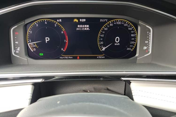 Used Volkswagen Tiguan L 2025 Model, Outstanding Version, 300TSI Automatic Two-Wheel Drive Longteng Edition Odometer Close Up