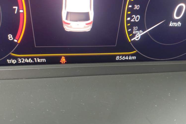 Used Volkswagen Tiguan L 2025 Model, Outstanding Version, 300TSI Automatic Two-Wheel Drive Longteng Edition Odometer Close Up