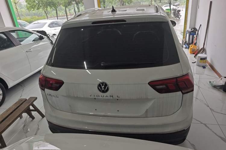 Used Volkswagen Tiguan L 2025 Model, Outstanding Version, 300TSI Automatic Two-Wheel Drive Longteng Edition Rear