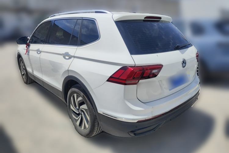 Used Volkswagen Tiguan L 2025 Model, Outstanding Version, 300TSI Automatic Two-Wheel Drive Longteng Edition Rear Left 45 Deg