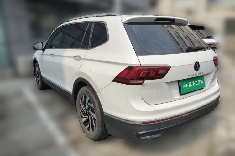 Used Volkswagen Tiguan L 2025 Model, Outstanding Version, 300TSI Automatic Two-Wheel Drive Longteng Edition Rear Left 45 Deg