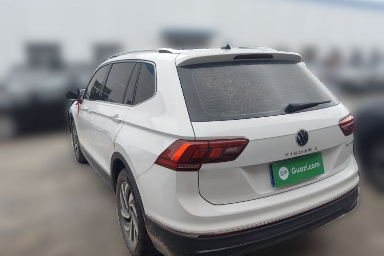 Used Volkswagen Tiguan L 2025 Model, Outstanding Version, 300TSI Automatic Two-Wheel Drive Longteng Edition Rear Left 45 Deg