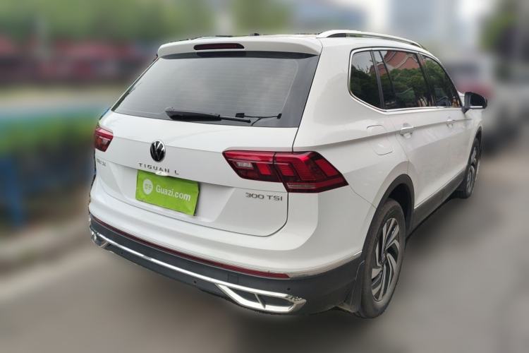 Used Volkswagen Tiguan L 2025 Model, Outstanding Version, 300TSI Automatic Two-Wheel Drive Longteng Edition Rear Right 45 Deg