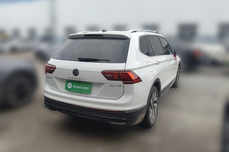 Used Volkswagen Tiguan L 2025 Model, Outstanding Version, 300TSI Automatic Two-Wheel Drive Longteng Edition Rear Right 45 Deg