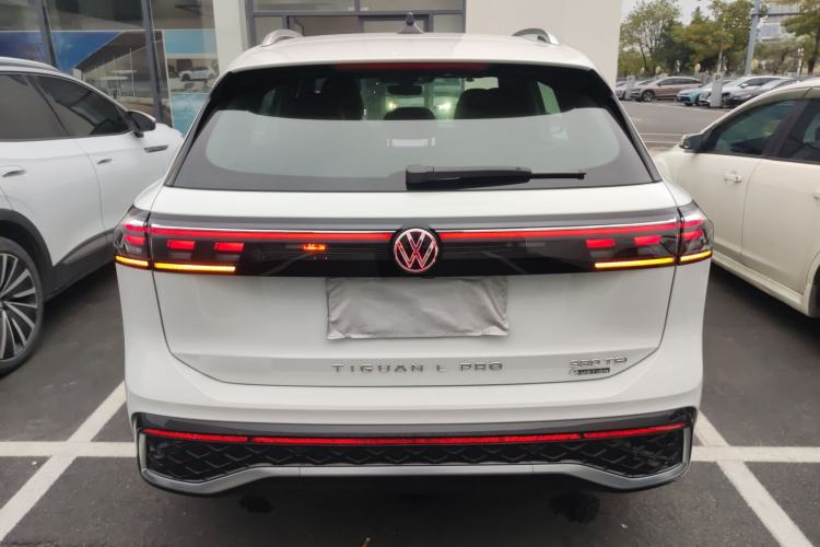 Used Volkswagen Tiguan L 2025 PRO 380TSI Four-Wheel Drive R-Line Prestige Edition Rear