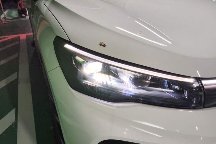 Used Volkswagen Tiguan L 2025 PRO 380TSI Two-Wheel-Drive R-Line Smart Edition Right Front Headlight