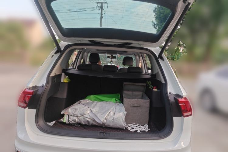 Used Volkswagen Tiguan L 2025 Model, Outstanding Version, 300TSI Automatic Two-Wheel Drive Longteng Edition Trunk
