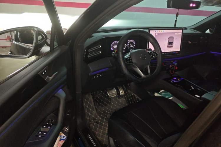 Used Volkswagen Tiguan L 2026 Model PRO 380TSI Two-Wheel Drive R-Line Navigation Edition Driver Seat