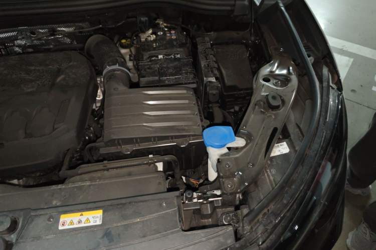 Used Volkswagen Tiguan L 2026 Model PRO 380TSI Two-Wheel Drive R-Line Navigation Edition Engine Bay Left