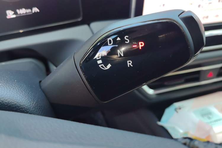 Used Volkswagen Tiguan L 2026 Model, PRO 380TSI Two-Wheel Drive R-Line Smart Leading Edition Gear Lever