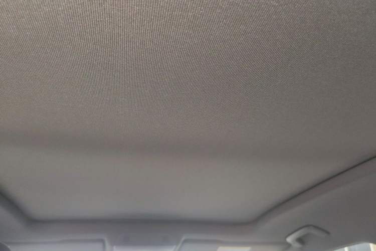 Used Volkswagen Tiguan L 2026 Model PRO 380TSI Two-Wheel Drive R-Line Navigation Edition Headliner