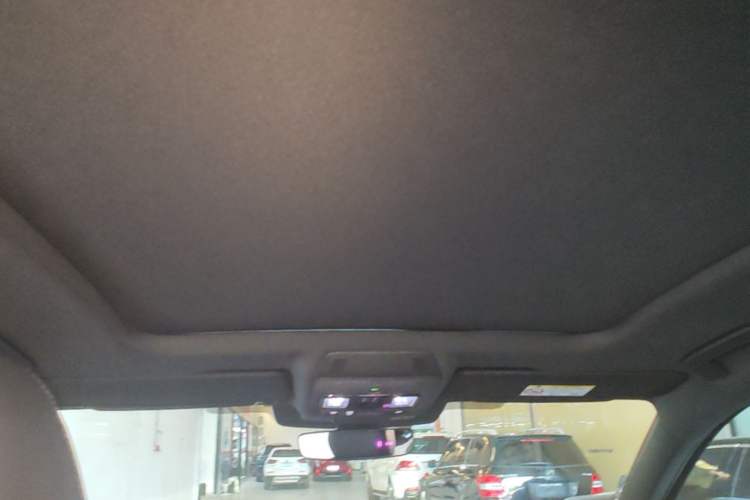 Used Volkswagen Tiguan L 2026 Model, PRO 380TSI Four-Wheel Drive R-Line Smart Luxury Edition Headliner
