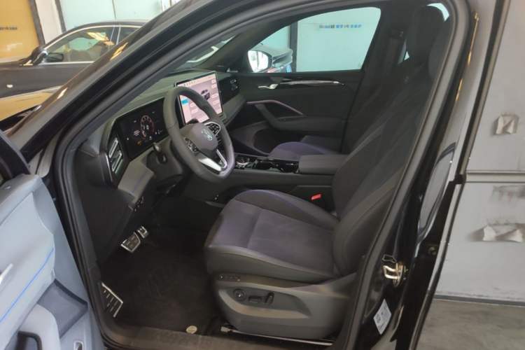 Used Volkswagen Tiguan L 2026 Model, PRO 380TSI Four-Wheel Drive R-Line Smart Luxury Edition Left Front Seat