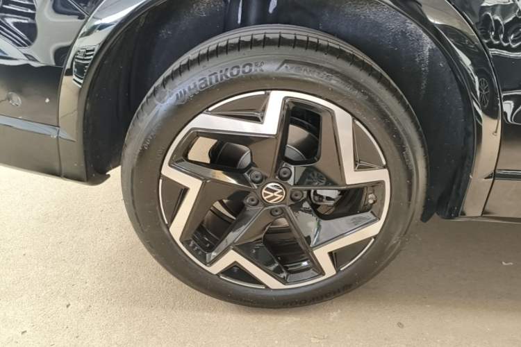 Used Volkswagen Tiguan L 2026 Model PRO 380TSI Two-Wheel Drive R-Line Navigation Edition Right Rear Wheel Hub