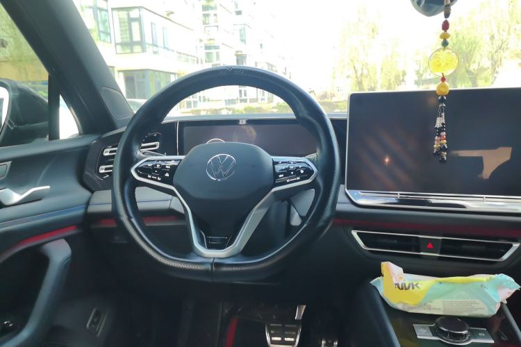 Used Volkswagen Tiguan L 2026 Model, PRO 380TSI Two-Wheel Drive R-Line Smart Leading Edition Steering Wheel