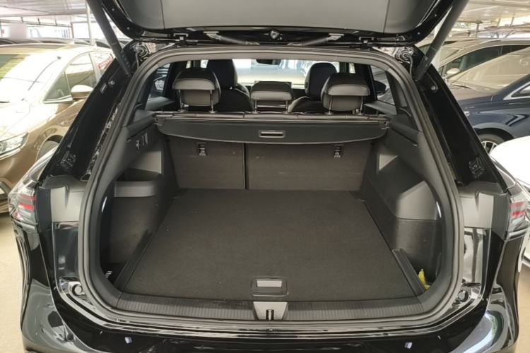 Used Volkswagen Tiguan L 2026 Model PRO 380TSI Two-Wheel Drive R-Line Navigation Edition Trunk