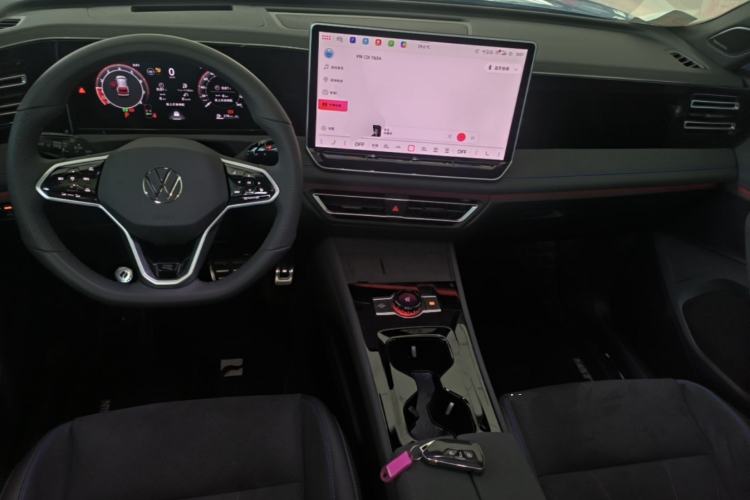 Used Volkswagen Tiguan L 2026 Model, PRO 380TSI Four-Wheel Drive R-Line Smart Luxury Edition Center Console