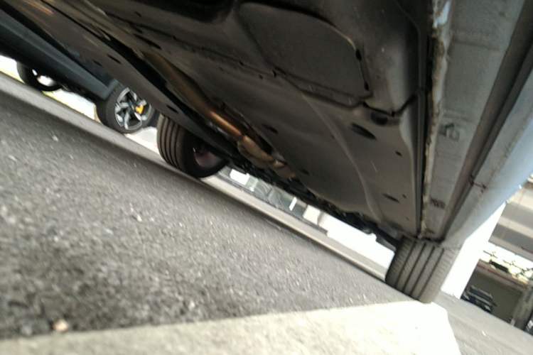 Used Volkswagen Tiguan L 2026 Model, PRO 380TSI Four-Wheel Drive R-Line Smart Luxury Edition Chassis Rear Right