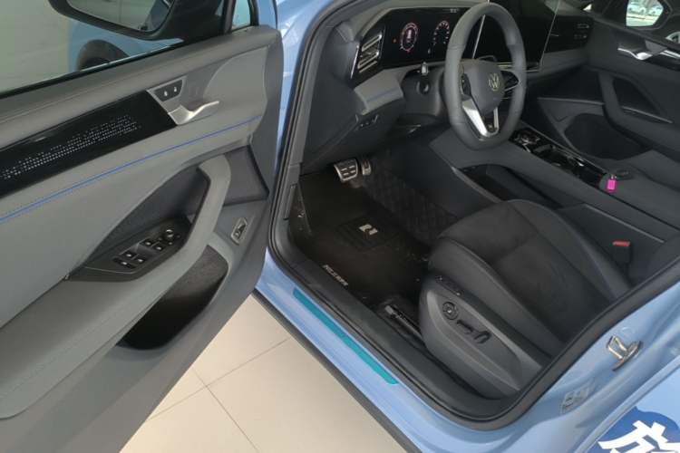 Used Volkswagen Tiguan L 2026 Model, PRO 380TSI Four-Wheel Drive R-Line Smart Luxury Edition Driver Seat