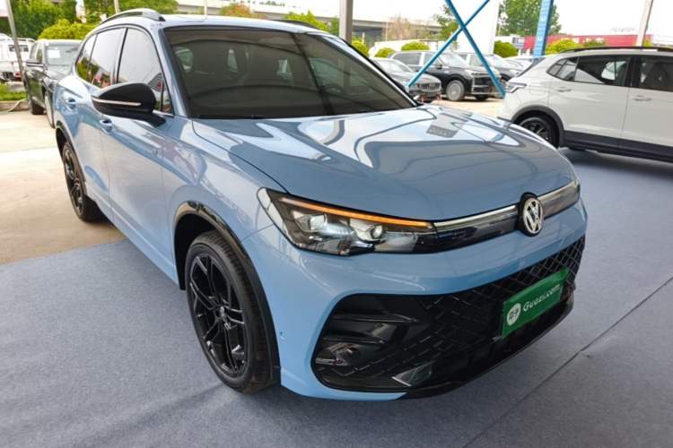 Used Volkswagen Tiguan L 2026 Model, PRO 380TSI Four-Wheel Drive R-Line Smart Luxury Edition Front Right 45 Deg