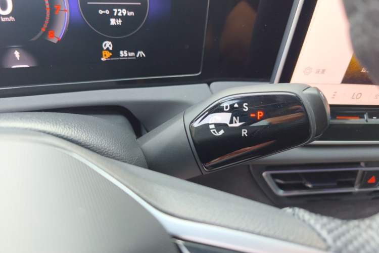 Used Volkswagen Tiguan L 2026 Model, PRO 380TSI Four-Wheel Drive R-Line Smart Luxury Edition Gear Lever