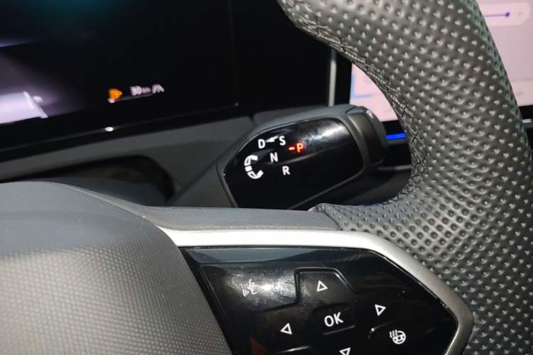 Used Volkswagen Tiguan L 2026 Model, PRO 380TSI Four-Wheel Drive R-Line Smart Luxury Edition Gear Lever