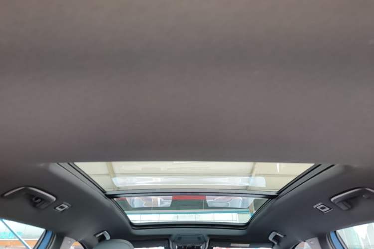 Used Volkswagen Tiguan L 2026 Model, PRO 380TSI Four-Wheel Drive R-Line Smart Luxury Edition Headliner