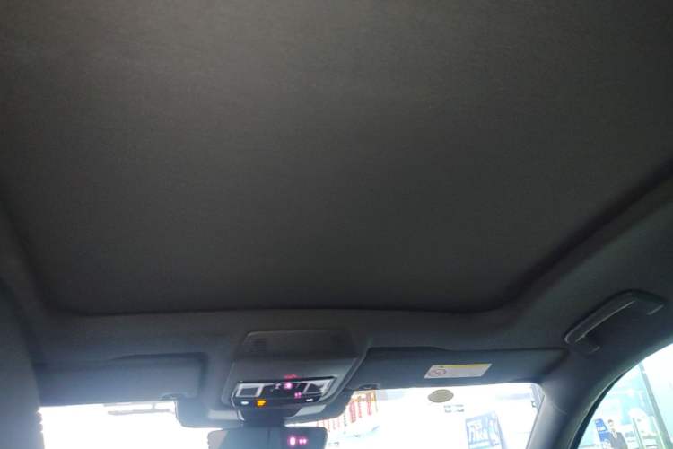 Used Volkswagen Tiguan L 2026 Model, PRO 380TSI Four-Wheel Drive R-Line Smart Luxury Edition Headliner