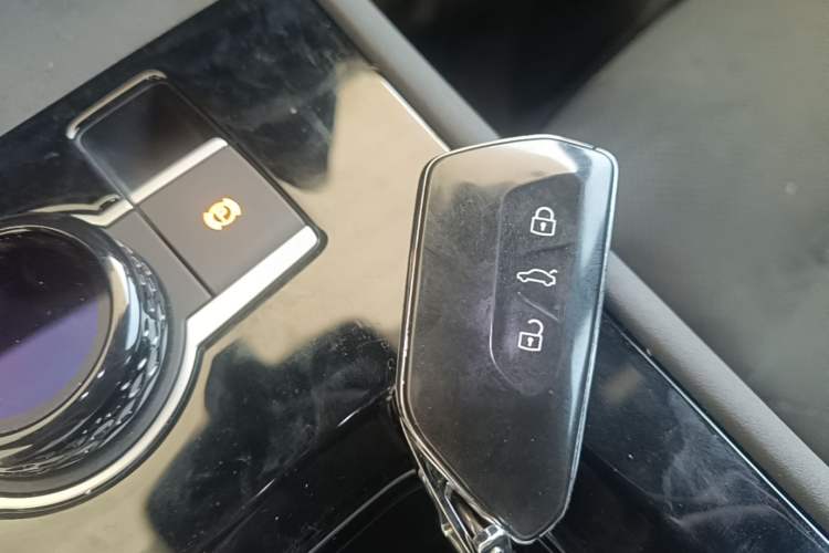 Used Volkswagen Tiguan L 2026 Model, PRO 380TSI Four-Wheel Drive R-Line Smart Luxury Edition Interior 1
