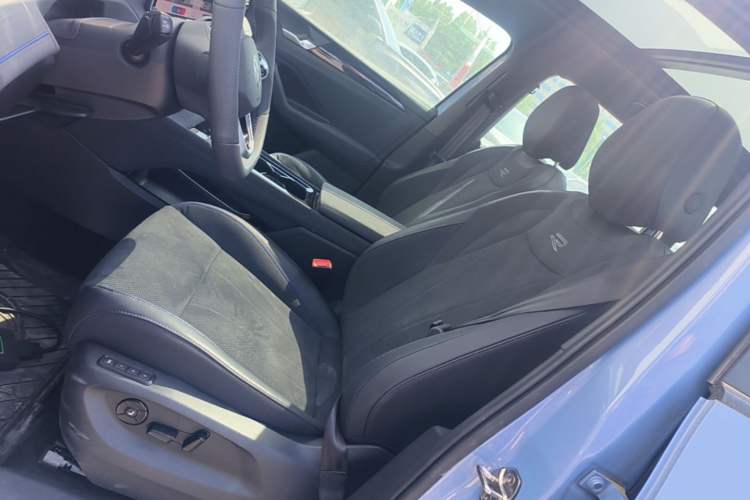 Used Volkswagen Tiguan L 2026 Model, PRO 380TSI Four-Wheel Drive R-Line Smart Luxury Edition Left Front Seat