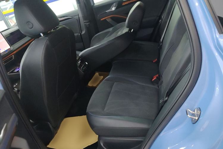 Used Volkswagen Tiguan L 2026 Model, PRO 380TSI Four-Wheel Drive R-Line Smart Luxury Edition Left Rear Seat