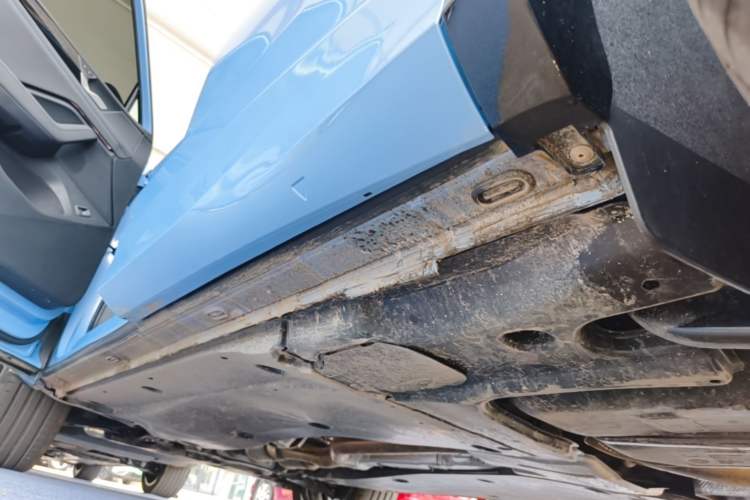 Used Volkswagen Tiguan L 2026 Model, PRO 380TSI Four-Wheel Drive R-Line Smart Luxury Edition Left Side Sill