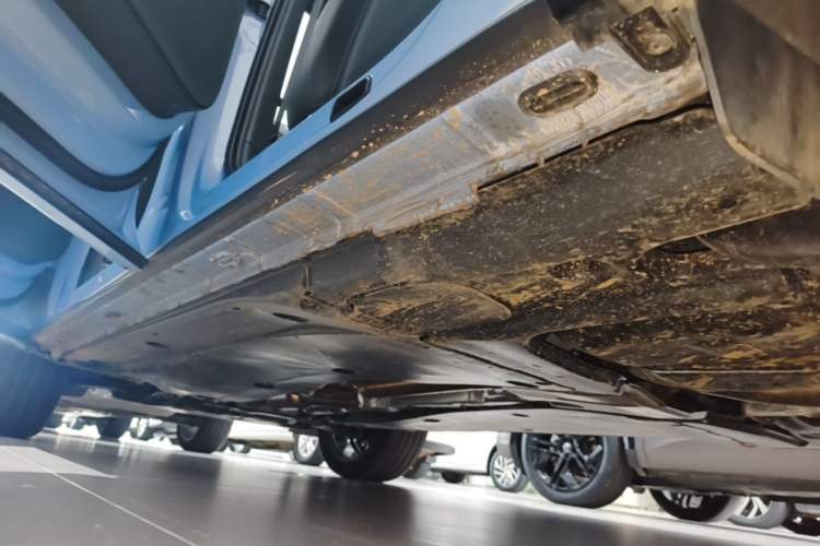 Used Volkswagen Tiguan L 2026 Model, PRO 380TSI Four-Wheel Drive R-Line Smart Luxury Edition Left Side Sill
