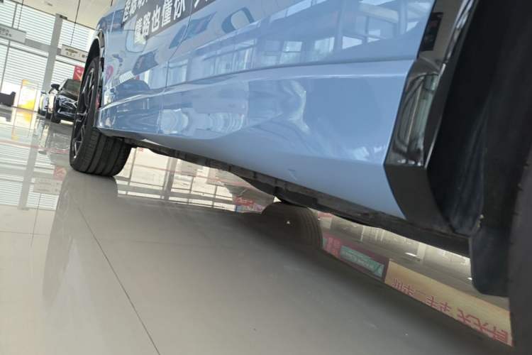 Used Volkswagen Tiguan L 2026 Model, PRO 380TSI Four-Wheel Drive R-Line Smart Luxury Edition Left Side Sill