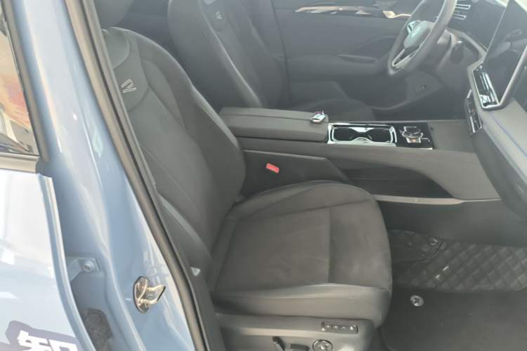 Used Volkswagen Tiguan L 2026 Model, PRO 380TSI Four-Wheel Drive R-Line Smart Luxury Edition Right Front Seat