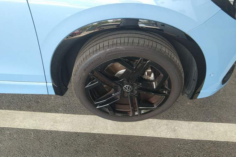 Used Volkswagen Tiguan L 2026 Model, PRO 380TSI Four-Wheel Drive R-Line Smart Luxury Edition Right Front Wheel Hub