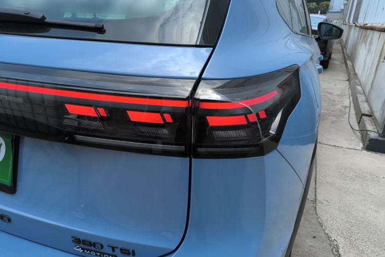 Used Volkswagen Tiguan L 2026 Model, PRO 380TSI Four-Wheel Drive R-Line Smart Luxury Edition Right Rear Taillight