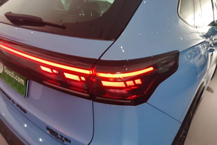 Used Volkswagen Tiguan L 2026 Model, PRO 380TSI Four-Wheel Drive R-Line Smart Luxury Edition Right Rear Taillight