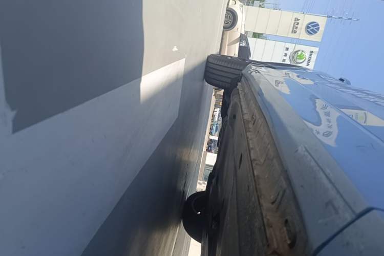 Used Volkswagen Tiguan L 2026 Model, PRO 380TSI Four-Wheel Drive R-Line Smart Luxury Edition Right Side Sill